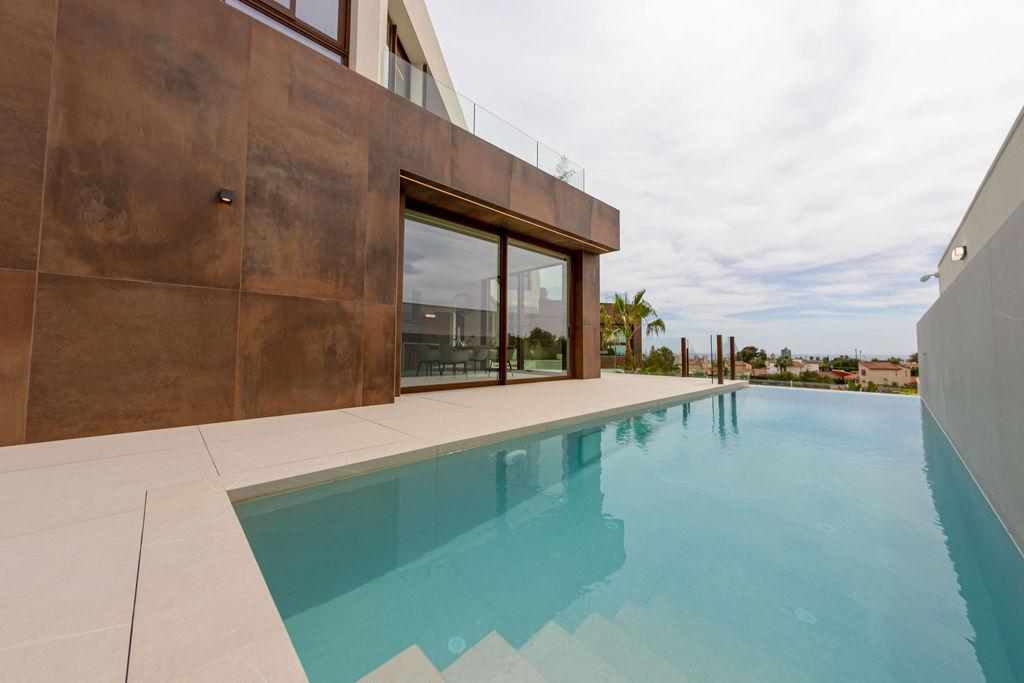 1399DA - Zeitgenössische Luxusvilla mit Panoramablick auf das Meer und die Berge in Benidorm