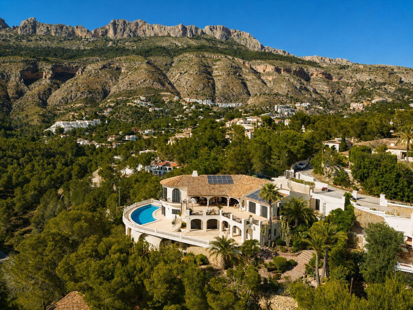 1404DR - Villa avec vues panoramiques dans un emplacement superbe près du parcours de golf d'Altea.