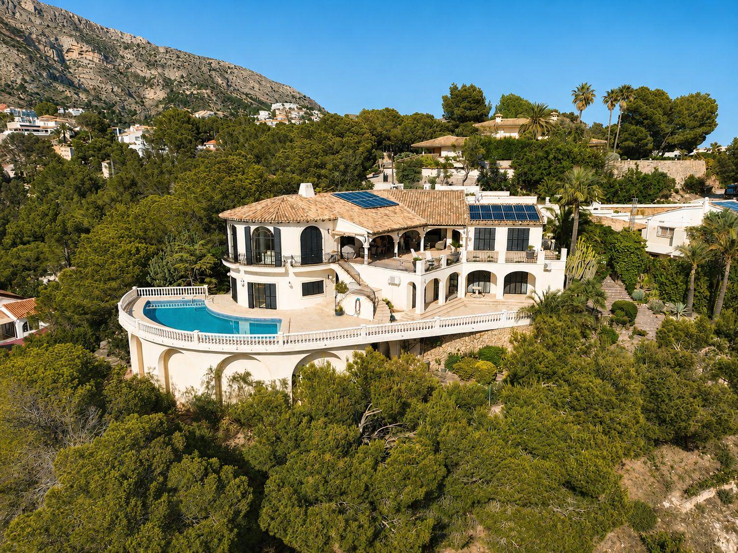 1404DR - Villa avec vues panoramiques dans un emplacement superbe près du parcours de golf d'Altea.