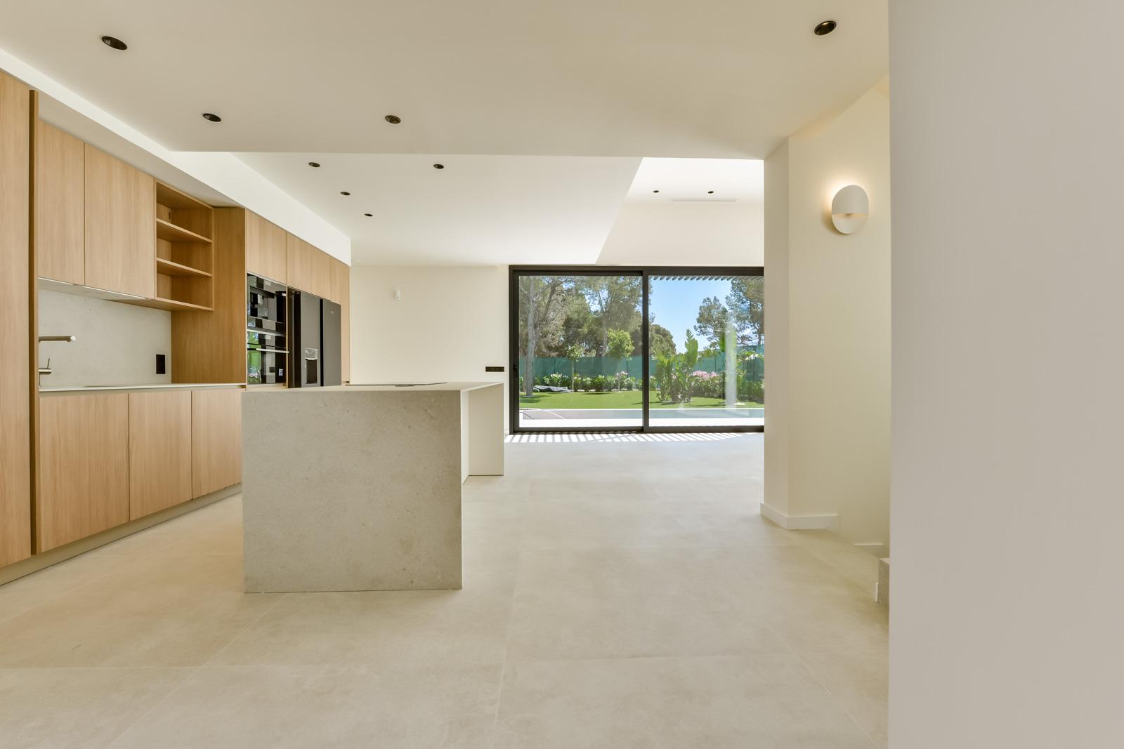 1409DA - Villas modernas listas para habitar con amplios interiores y jardines paisajísticos.