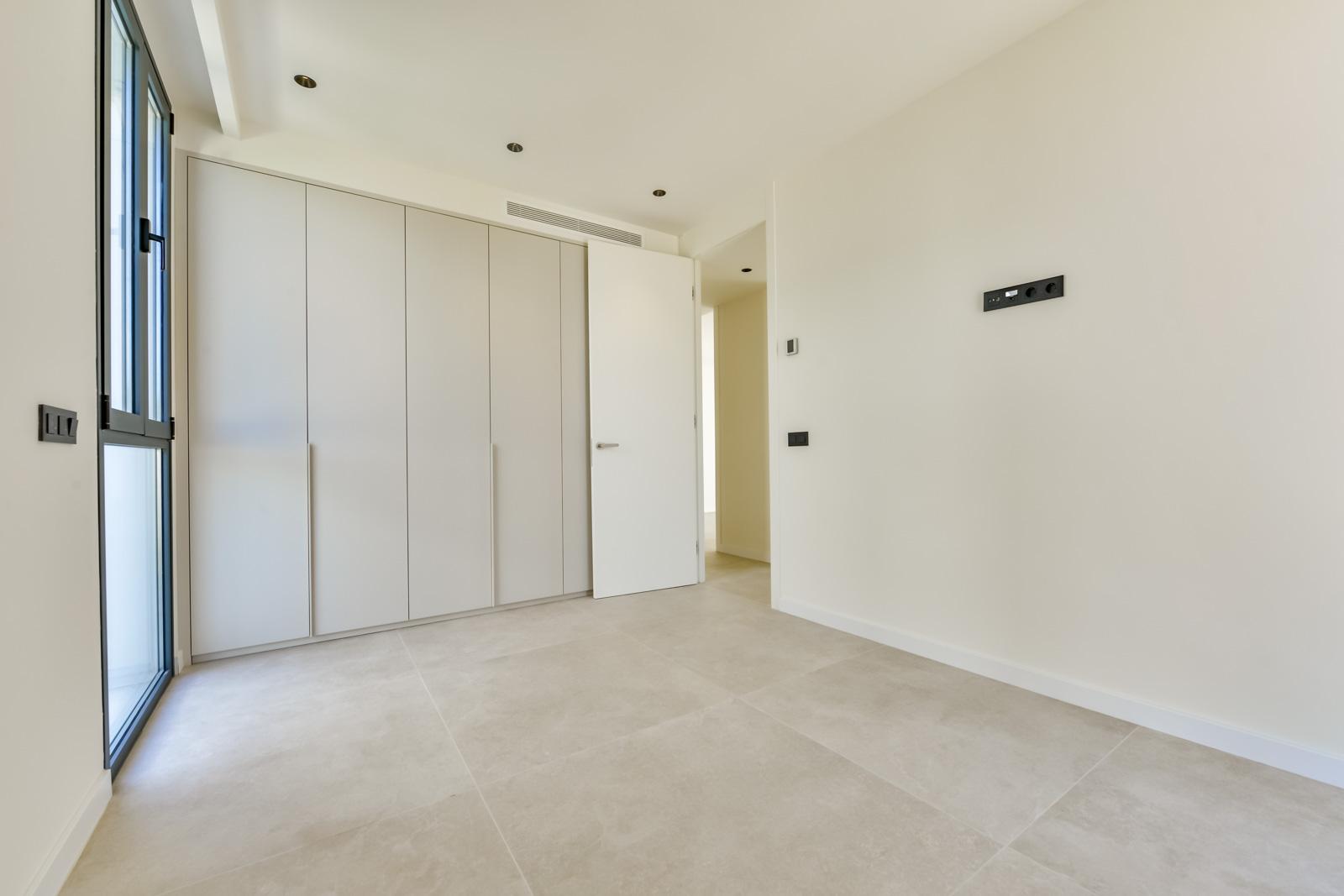 1409DA - Villas modernas listas para habitar con amplios interiores y jardines paisajísticos.