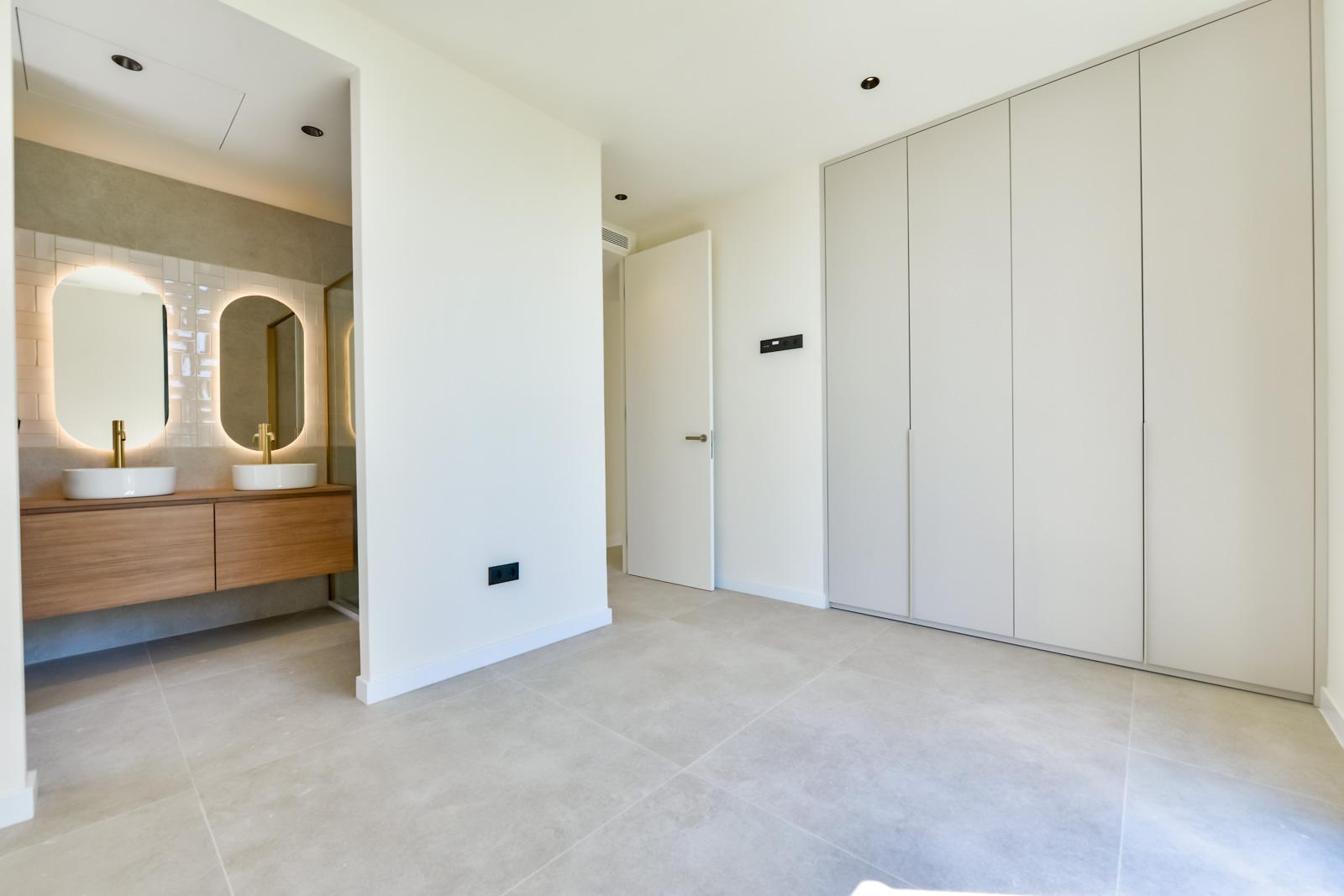 1409DA - Villas modernas listas para habitar con amplios interiores y jardines paisajísticos.