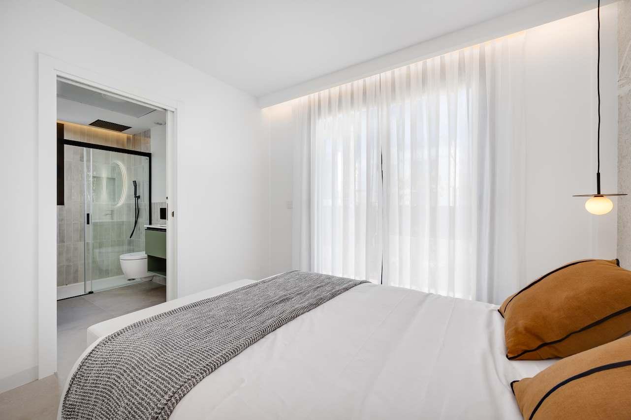 1412DA - Villas with sea views, private pools and easy living