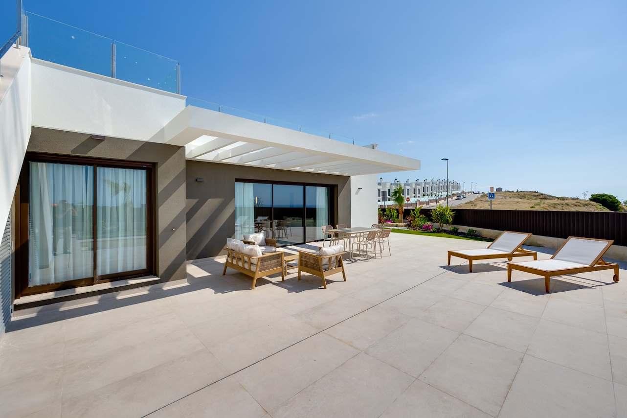1412DA - Villas with sea views, private pools and easy living