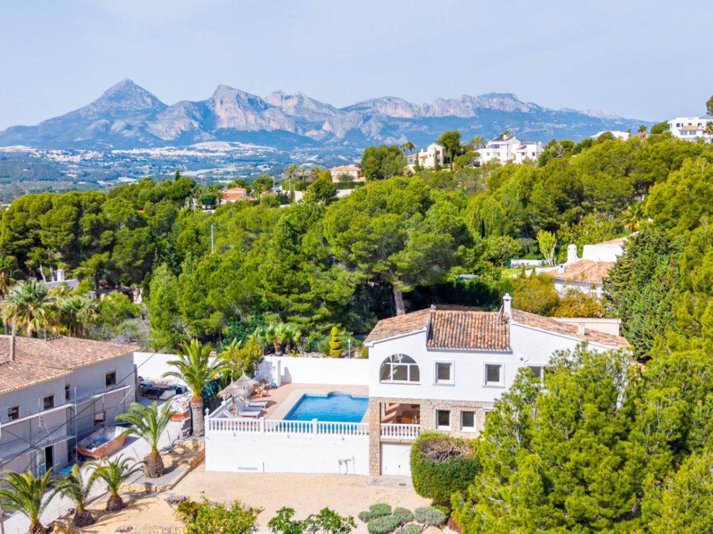 1415NS - Mittelmeer-Villa mit Meerblick und ibizenkischem Charme in Altea