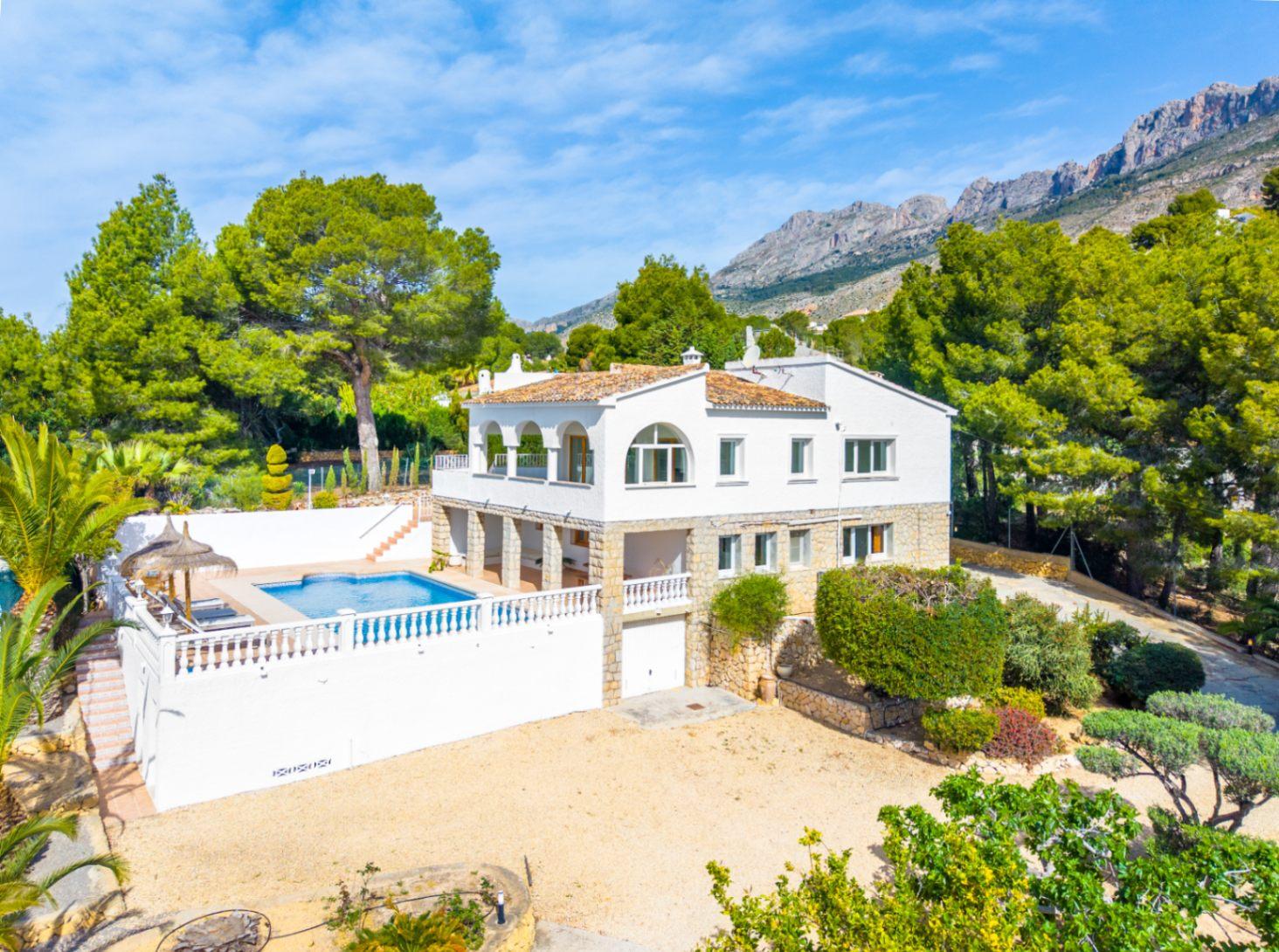 1415NS - Mittelmeer-Villa mit Meerblick und ibizenkischem Charme in Altea