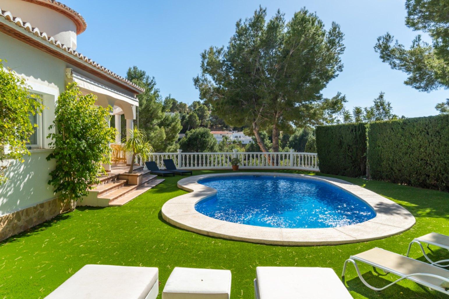 1416DA - Villa méditerranéenne avec piscine chauffée et intimité près de Altea Golf