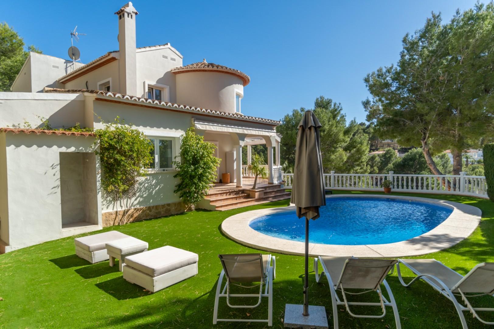 1416DA - Villa méditerranéenne avec piscine chauffée et intimité près de Altea Golf