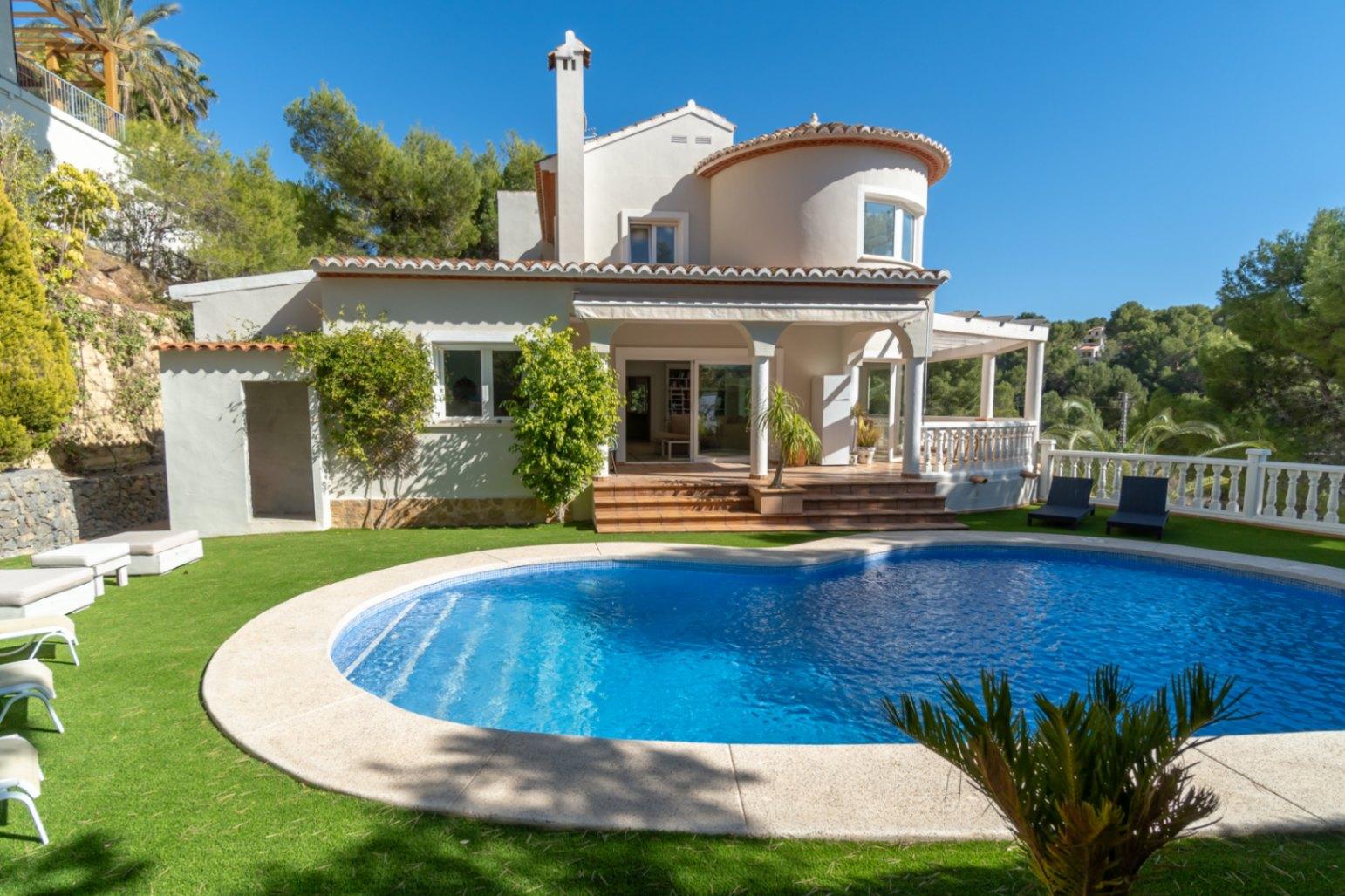 1416DA - Villa méditerranéenne avec piscine chauffée et intimité près de Altea Golf