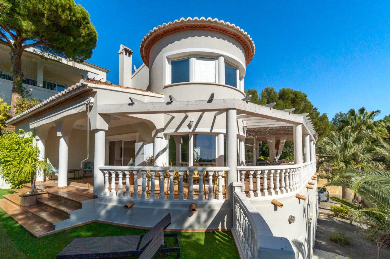 1416DA - Villa méditerranéenne avec piscine chauffée et intimité près de Altea Golf