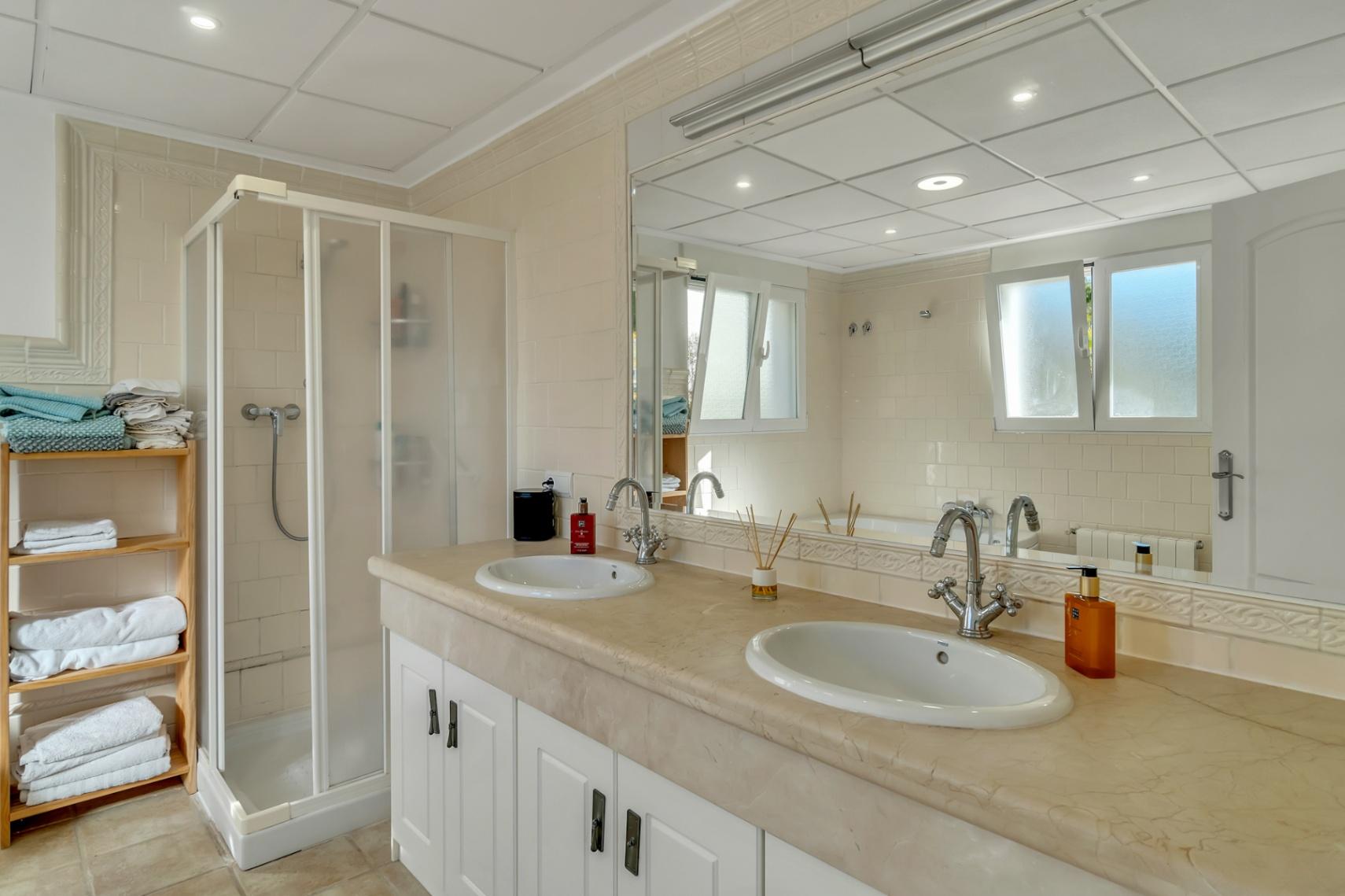 1416DA - Villa méditerranéenne avec piscine chauffée et intimité près de Altea Golf