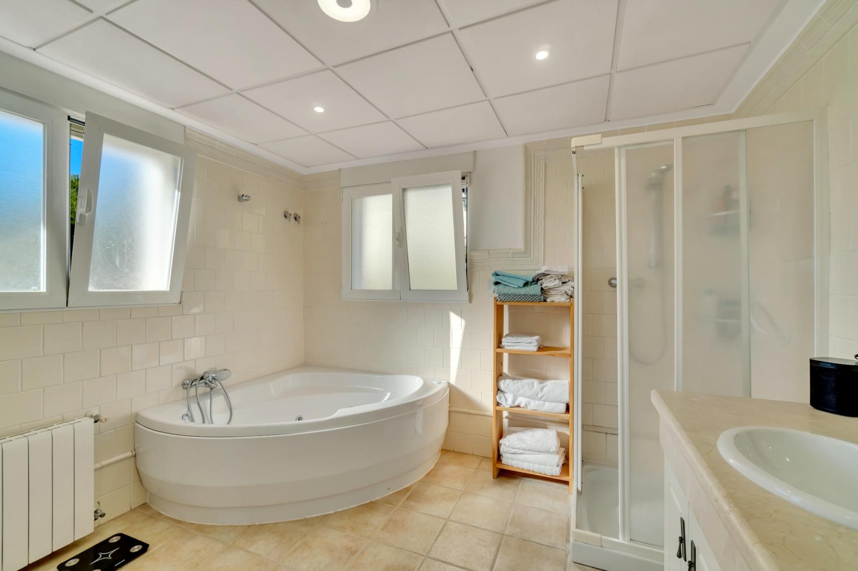 1416DA - Villa méditerranéenne avec piscine chauffée et intimité près de Altea Golf