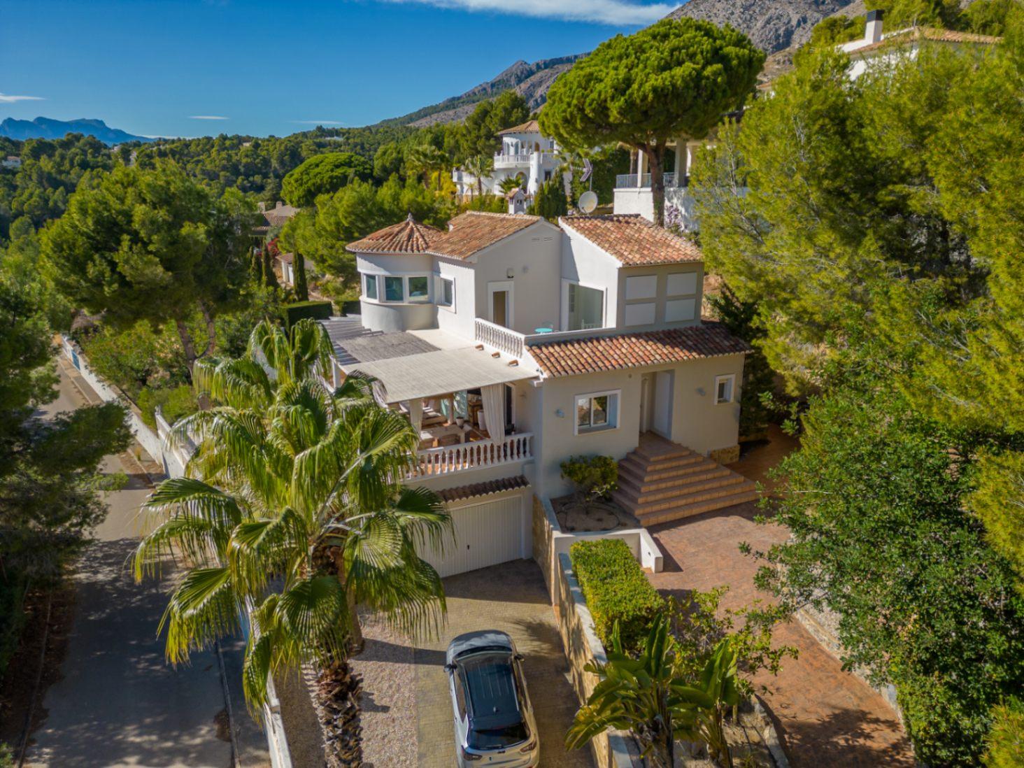 1416DA - Villa méditerranéenne avec piscine chauffée et intimité près de Altea Golf