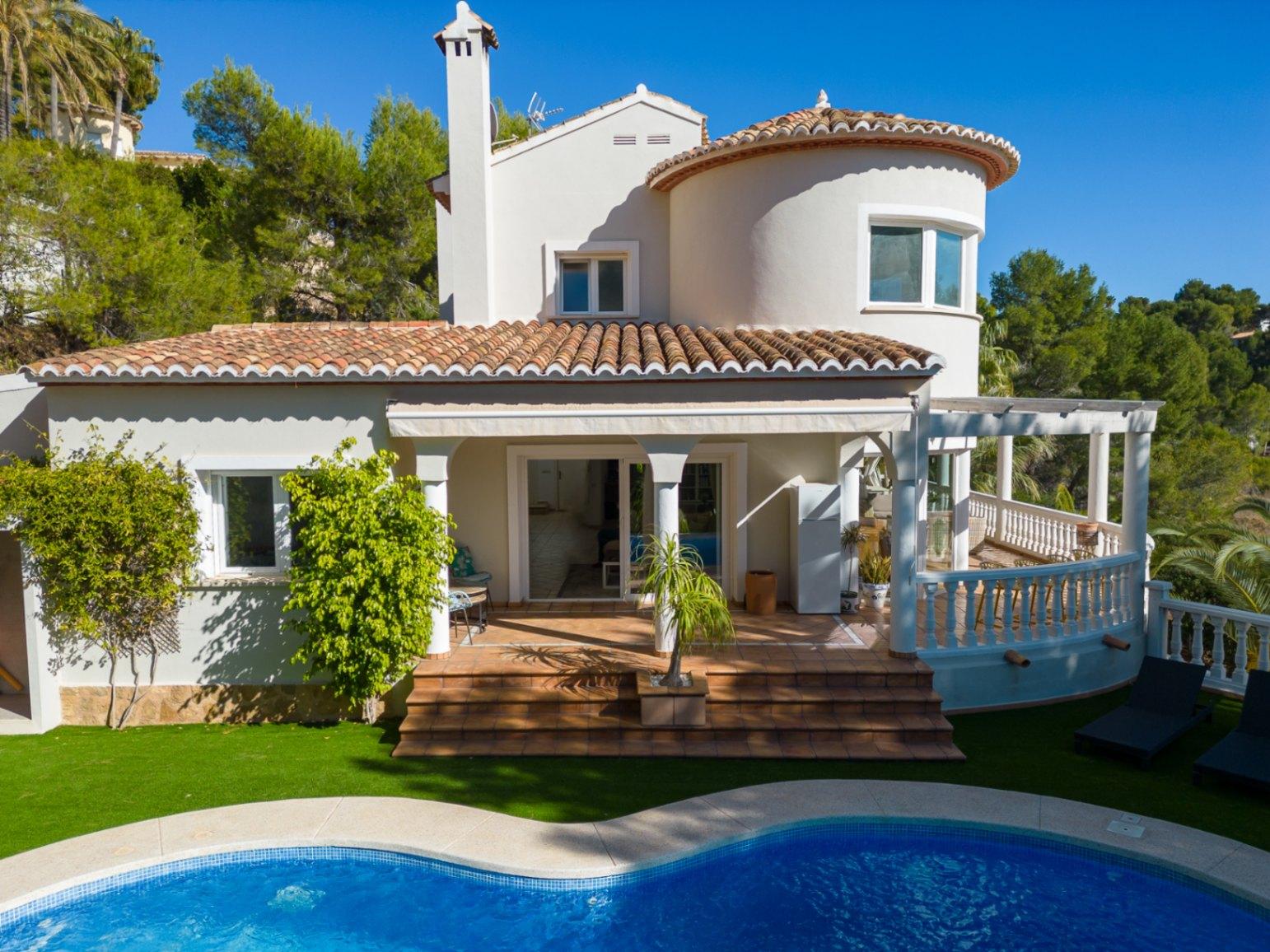 1416DA - Villa méditerranéenne avec piscine chauffée et intimité près de Altea Golf