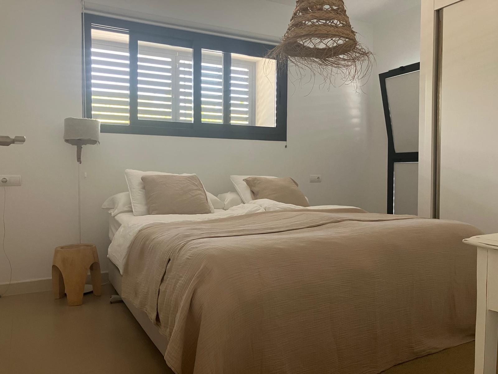 1420NS - Elegant Single-Level Villa with Private Pool in a Peaceful Residential Setting