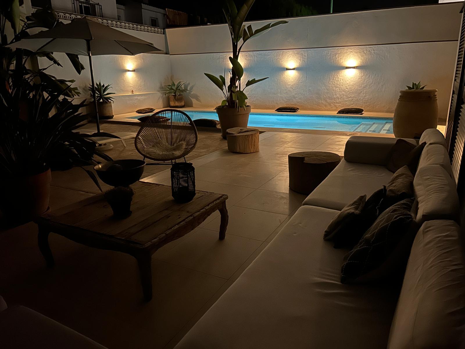 1420NS - Elegant Single-Level Villa with Private Pool in a Peaceful Residential Setting