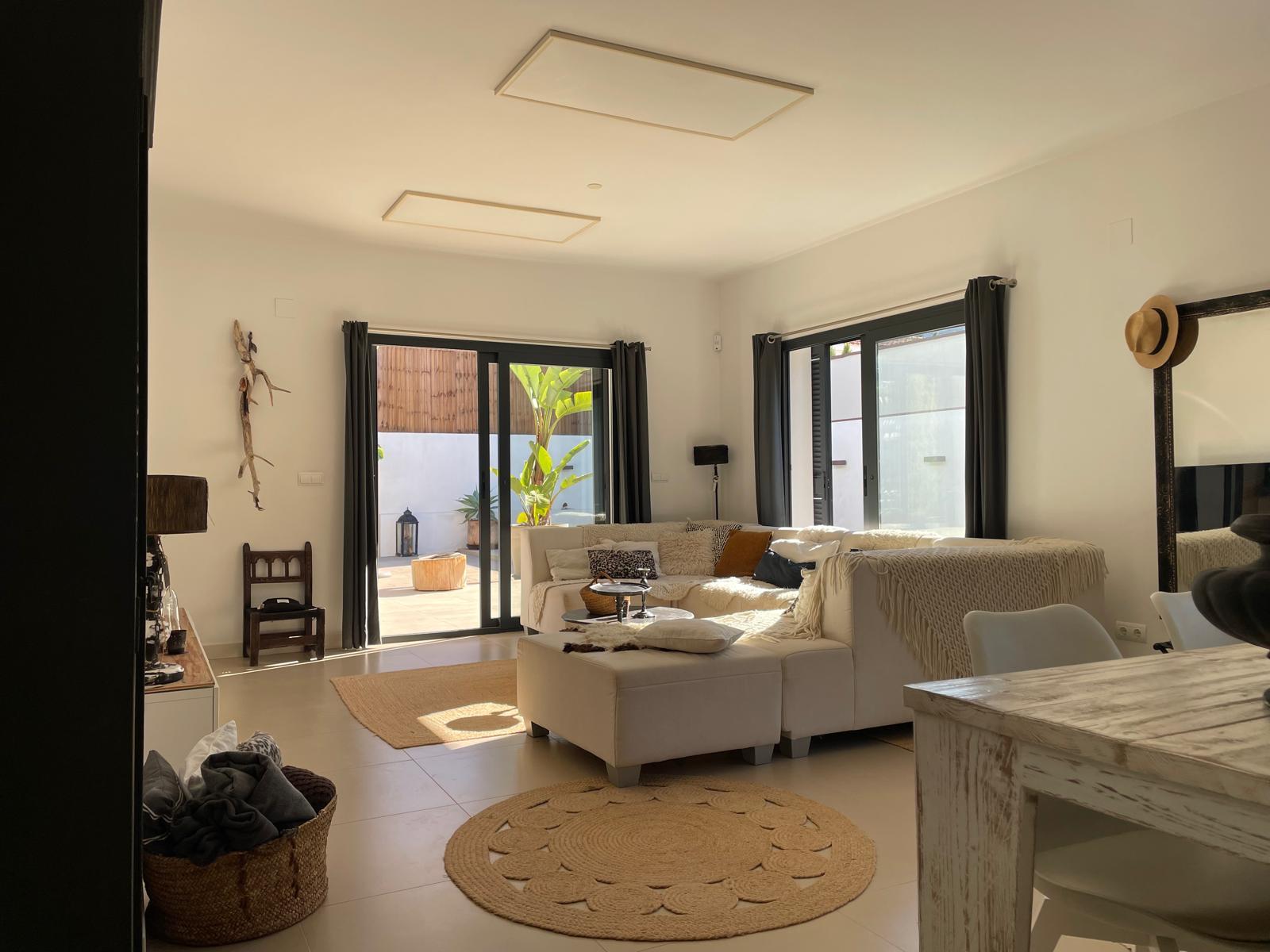 1420NS - Elegant Single-Level Villa with Private Pool in a Peaceful Residential Setting