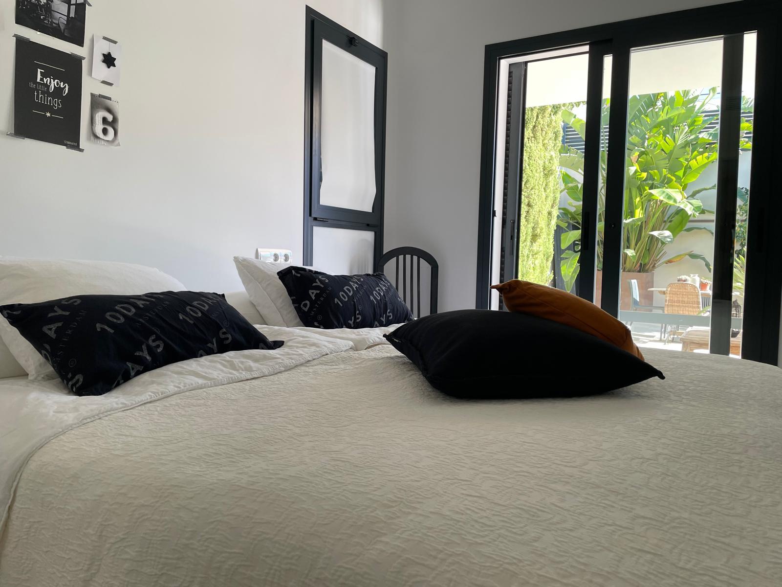 1420NS - Elegant Single-Level Villa with Private Pool in a Peaceful Residential Setting