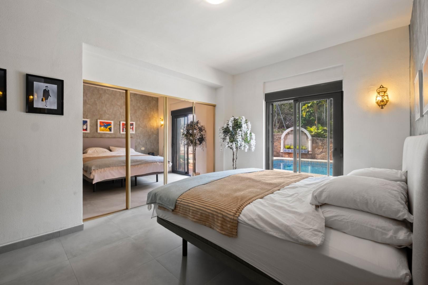 1439NS - One Story Villa with guestapartment and private pool in a quiet area of Albir,  on a short distance of towncentre.