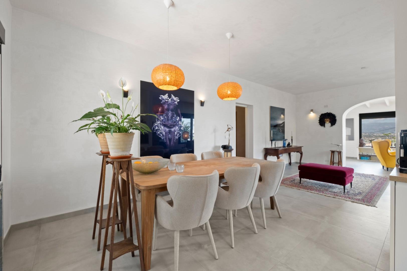 1439NS - One Story Villa with guestapartment and private pool in a quiet area of Albir,  on a short distance of towncentre.