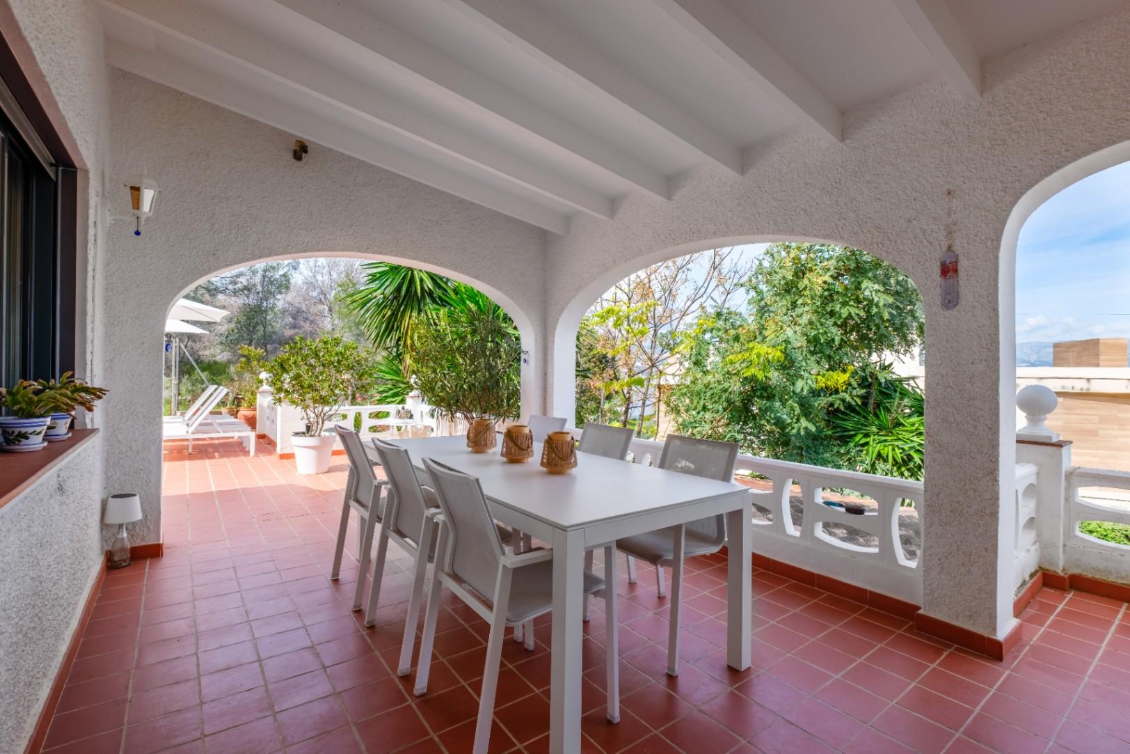 1439NS - One Story Villa with guestapartment and private pool in a quiet area of Albir,  on a short distance of towncentre.