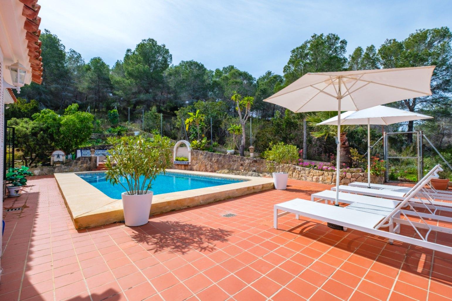 1439NS - One Story Villa with guestapartment and private pool in a quiet area of Albir,  on a short distance of towncentre.