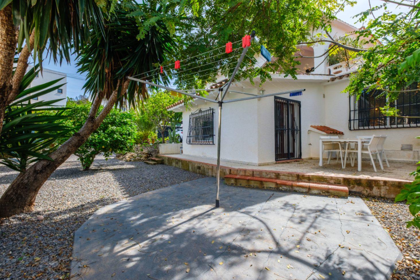 1439NS - One Story Villa with guestapartment and private pool in a quiet area of Albir,  on a short distance of towncentre.
