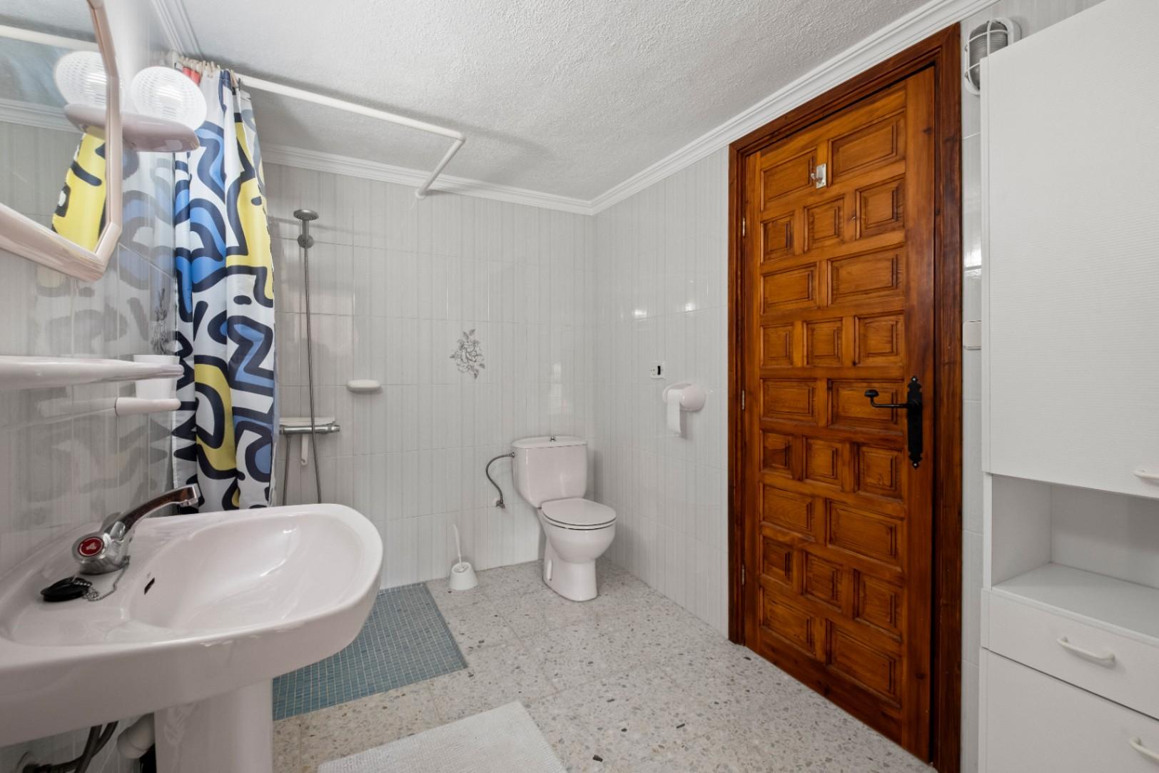 1439NS - One Story Villa with guestapartment and private pool in a quiet area of Albir,  on a short distance of towncentre.