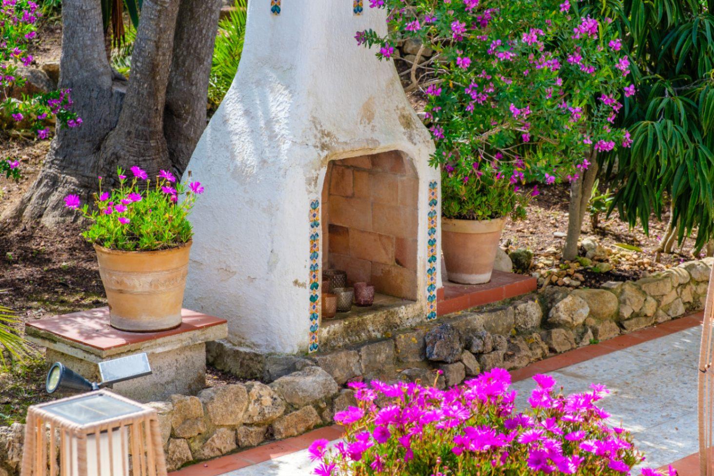1439NS - One Story Villa with guestapartment and private pool in a quiet area of Albir,  on a short distance of towncentre.