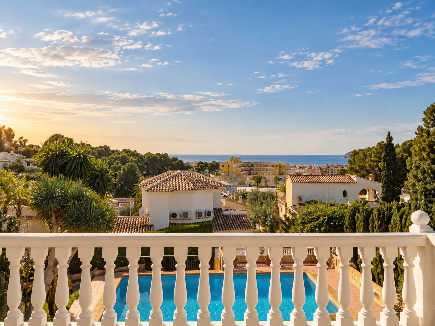 12629DR - Villa avec vue sur la mer à vendre à Moraira, à distance de marche du centre.