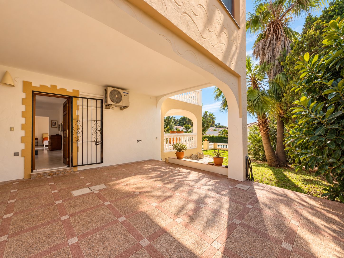 12629DR - Villa avec vue sur la mer à vendre à Moraira, à distance de marche du centre.