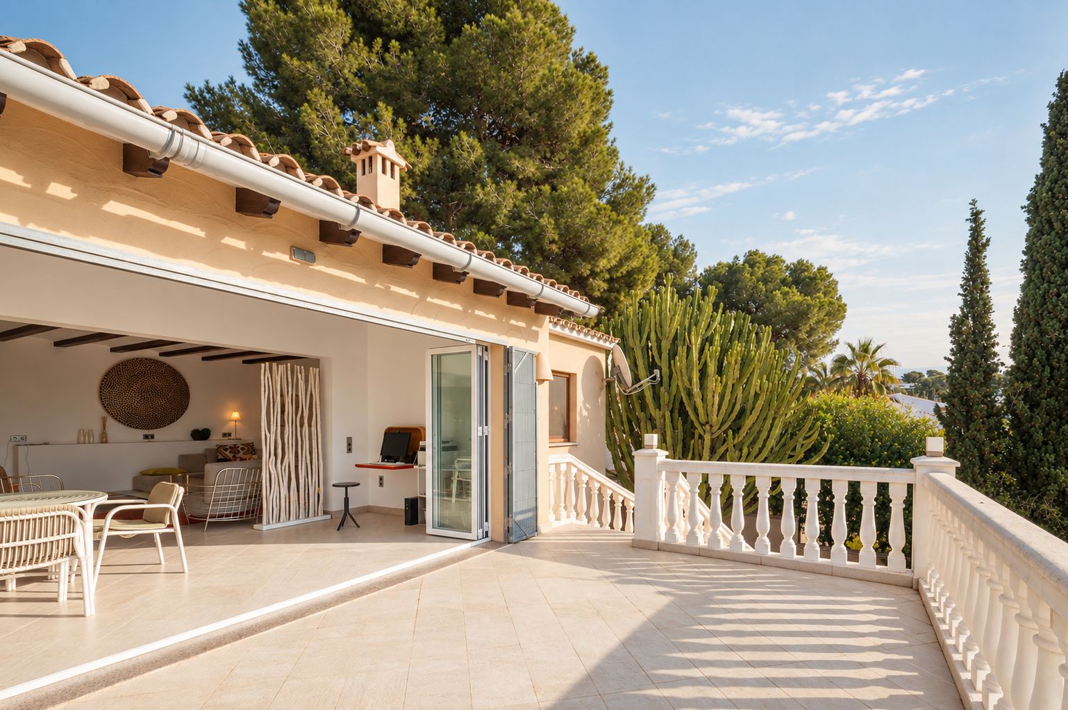 12629DR - Villa avec vue sur la mer à vendre à Moraira, à distance de marche du centre.