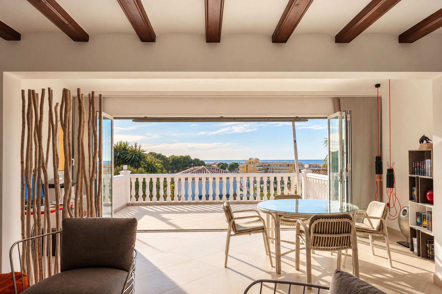 12629DR - Villa avec vue sur la mer à vendre à Moraira, à distance de marche du centre.