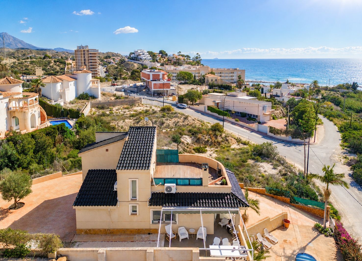 1386DA - Mediterranean Villa with Sea Views, and walking distance to the sea, in Cala D'or, Campello