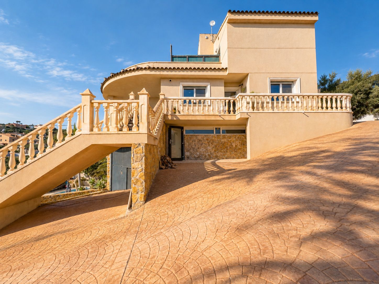 1386DA - Mediterranean Villa with Sea Views, and walking distance to the sea, in Cala D'or, Campello