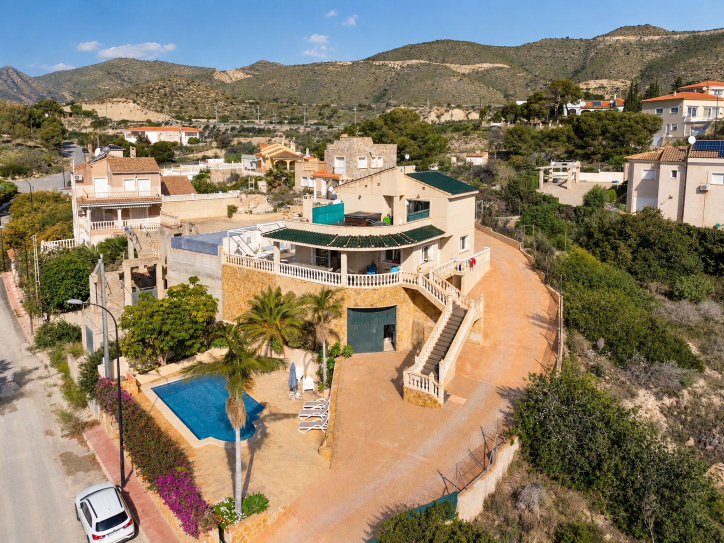 1386DA - Mediterranean Villa with Sea Views, and walking distance to the sea, in Cala D'or, Campello