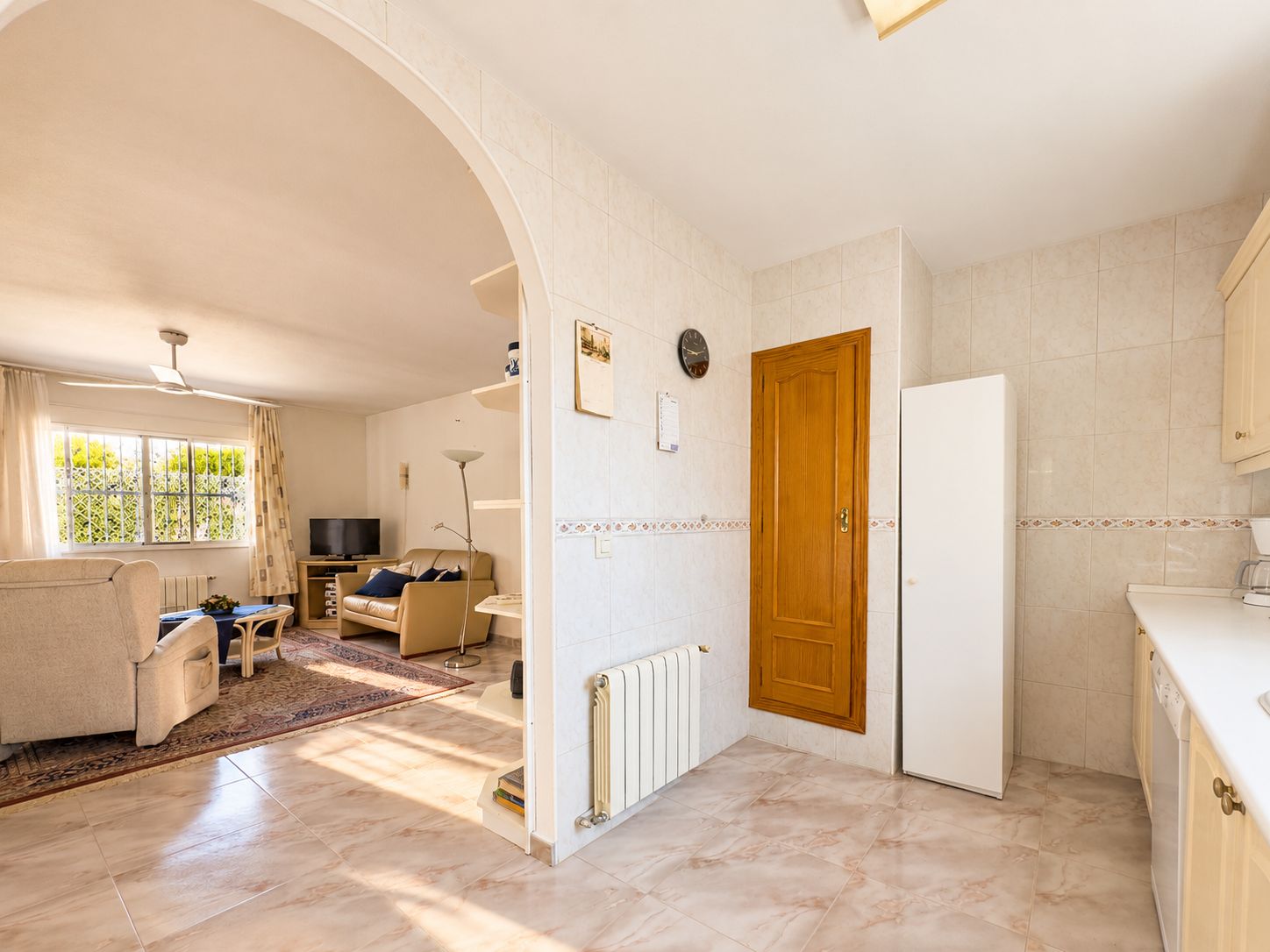 1389DA - Eengezinsvilla met privézwembad op een perceel van 750 m² in La Nucía