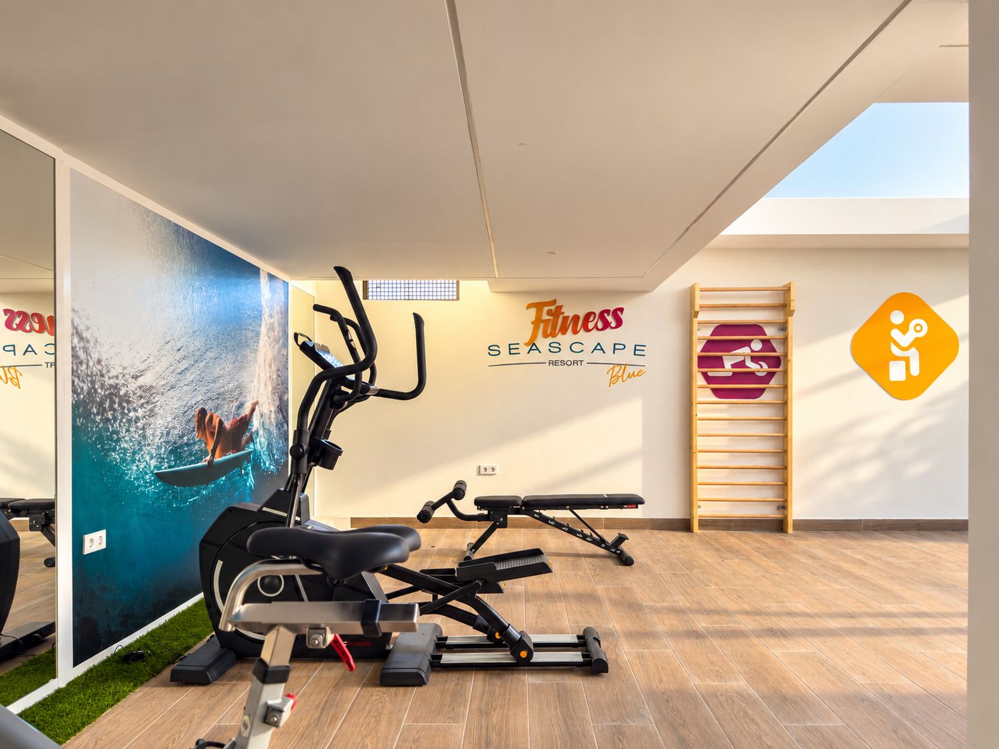 Appartement moderne de deux pièces, récemment construit, avec vue sur la mer, récemment livré.