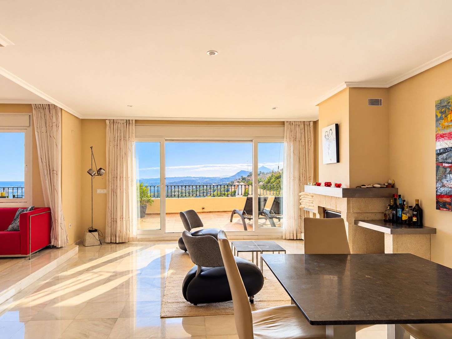 Appartement avec grande terrasse et vue sur la mer à Altea Hills