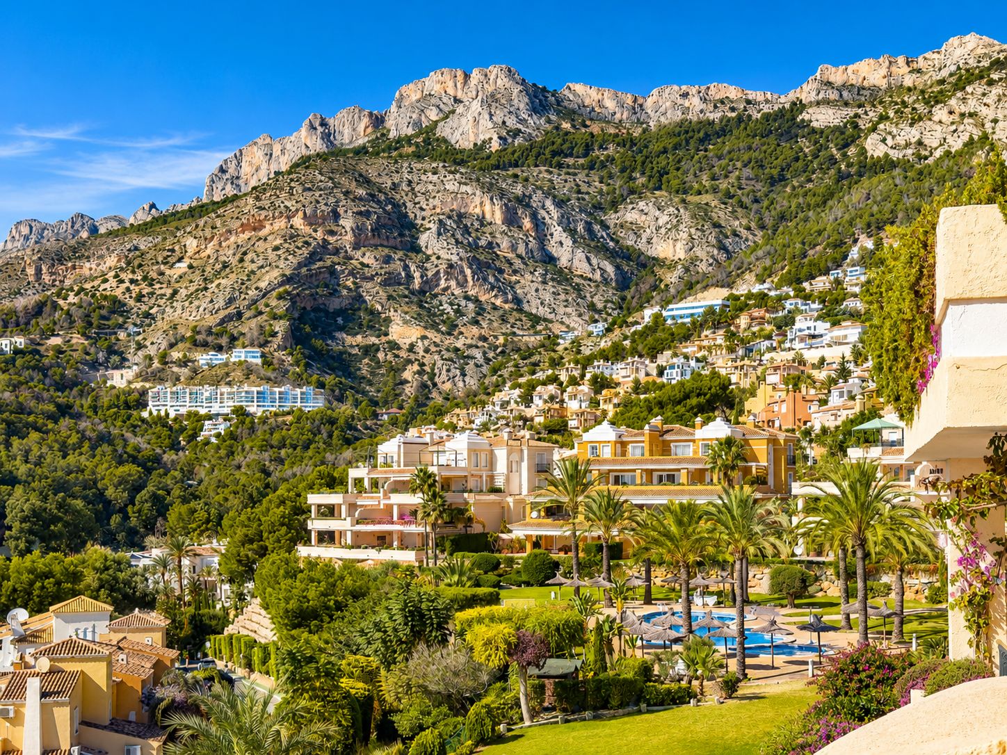 Appartement avec grande terrasse et vue sur la mer à Altea Hills