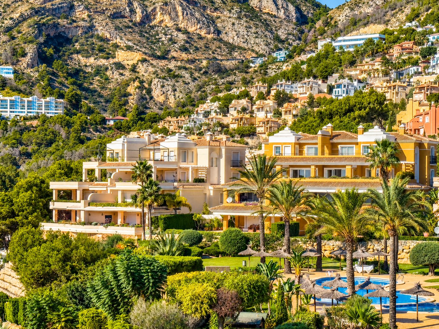 Appartement avec grande terrasse et vue sur la mer à Altea Hills