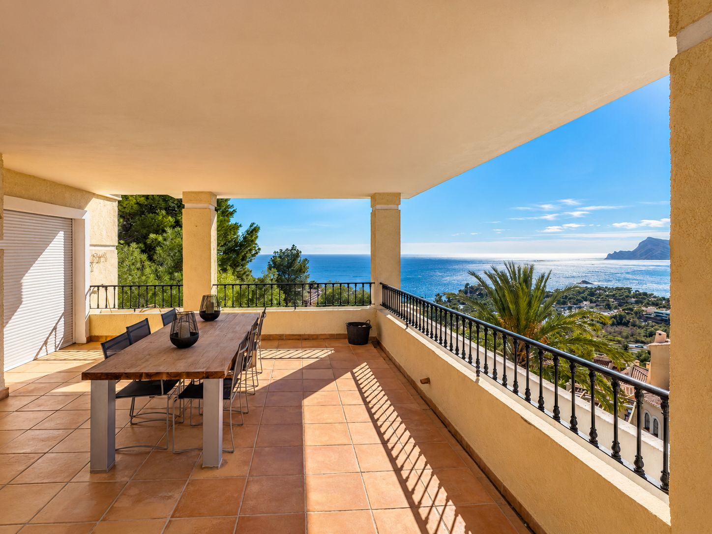 Appartement avec grande terrasse et vue sur la mer à Altea Hills