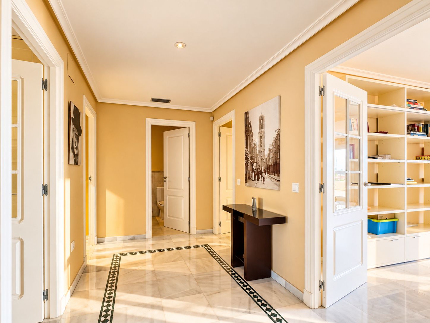 Appartement avec grande terrasse et vue sur la mer à Altea Hills