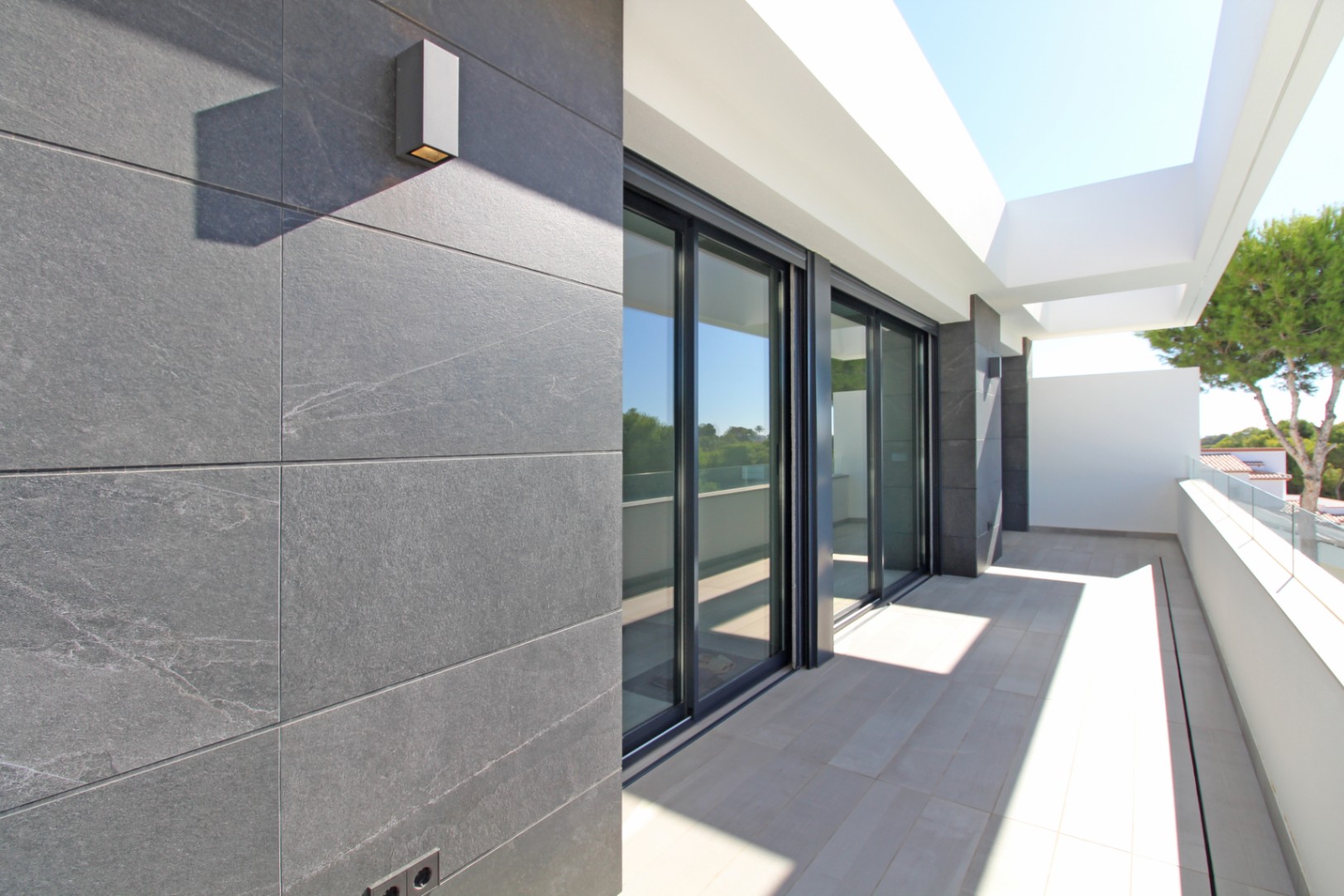 12288NS - Luxurious Modern Villa with Stunning Views in Moraira