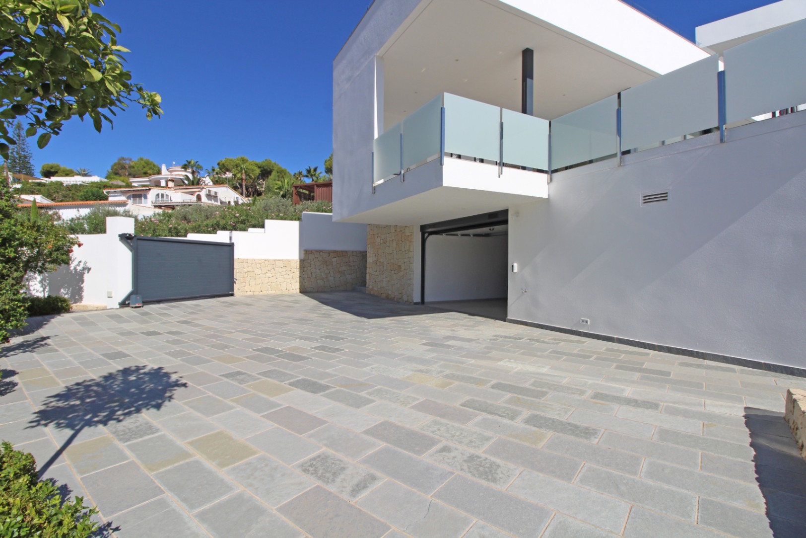12288NS - Luxurious Modern Villa with Stunning Views in Moraira