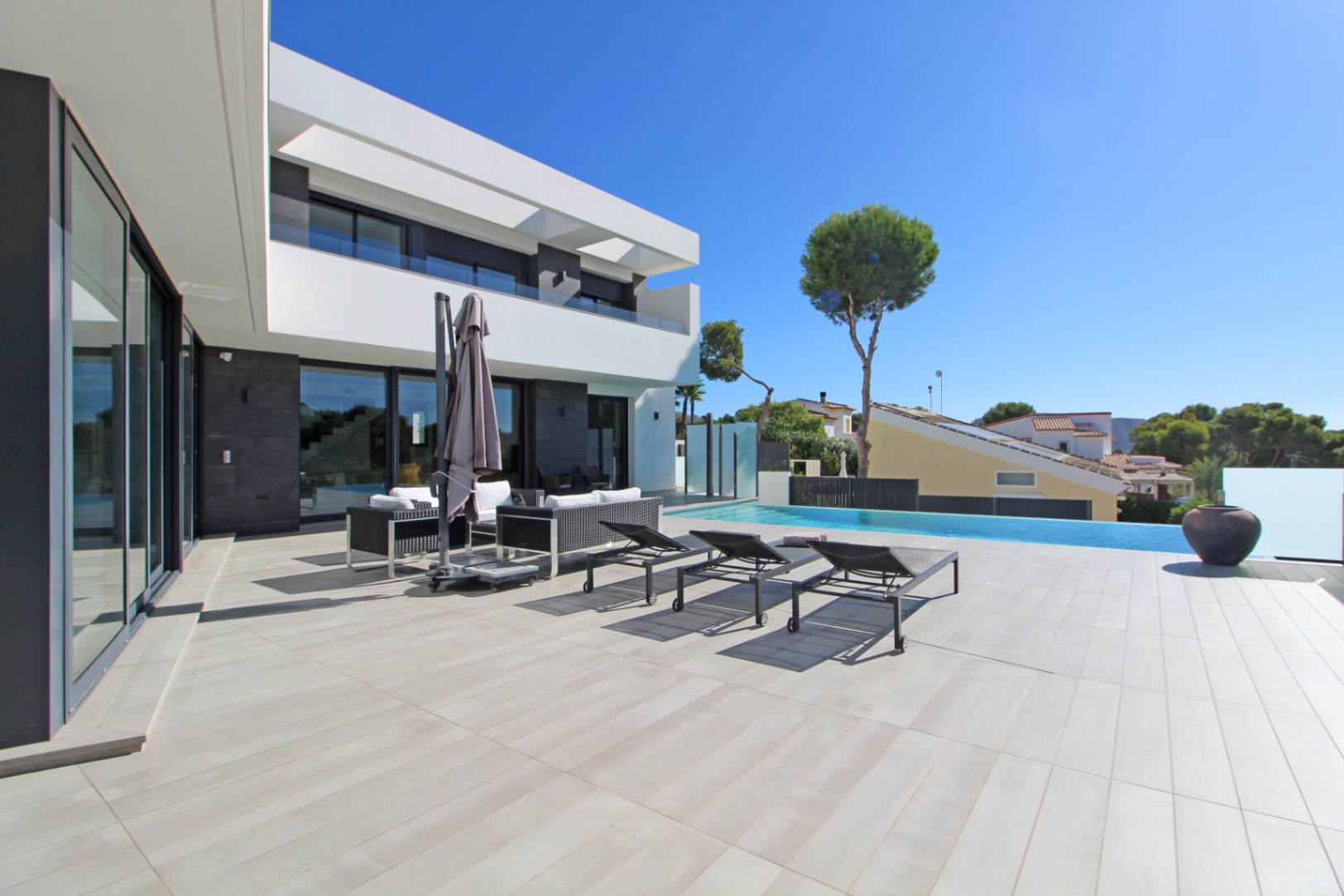 12288NS - Luxurious Modern Villa with Stunning Views in Moraira