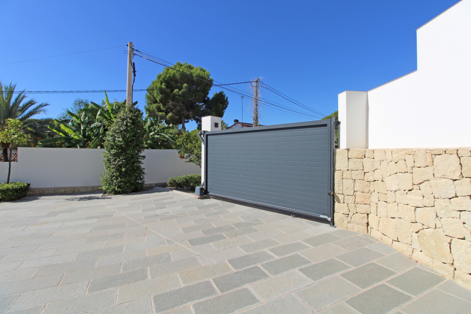12288NS - Luxurious Modern Villa with Stunning Views in Moraira