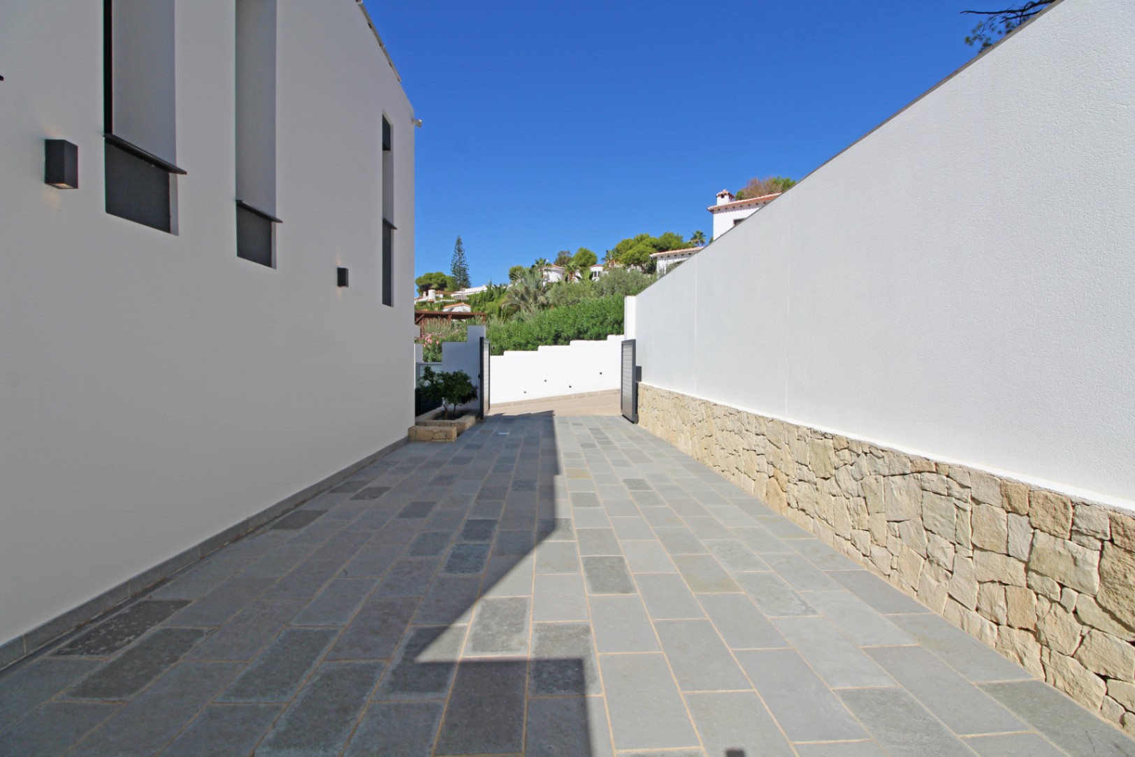 12288NS - Luxurious Modern Villa with Stunning Views in Moraira